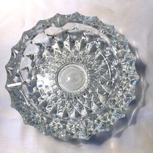 VINTAGE Glass round ashtray/trinket tray  7” w X 2” h, 2 Lb 11oz nonsmoking home